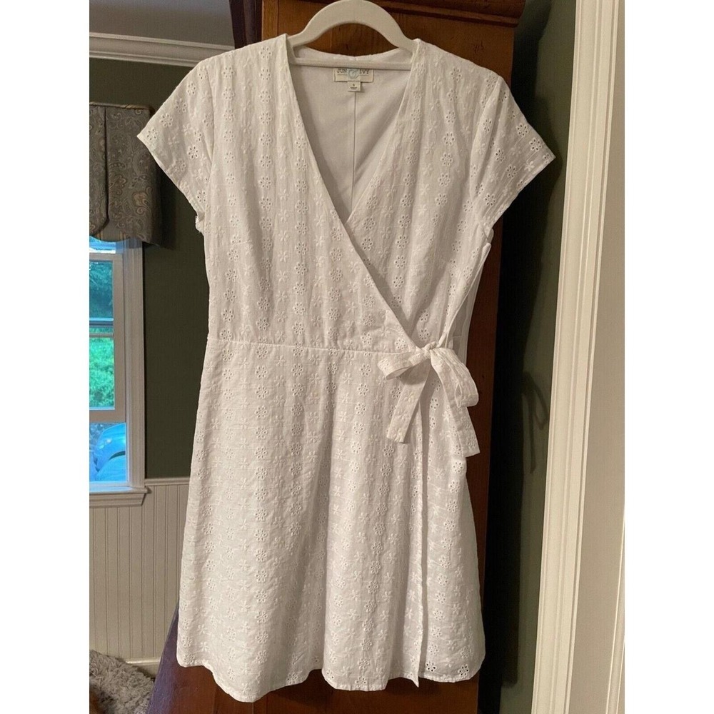 Francescas Jun & Ivy White Eyelet A-Line Mini Dress Tie Waist Small NWOT